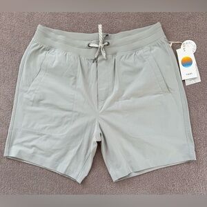 NEW - Vuori - MENS - Meta Easy Short - VAPOR